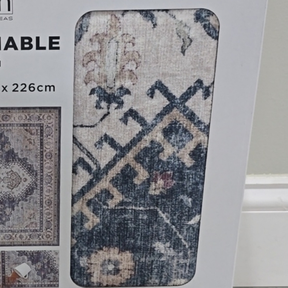 Green Blue and Cream Machine Washable Area Rug - Picture 2 of 8